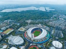 上海男篮VS新疆！卢伟全力出击，洛夫顿爆发，央视直播