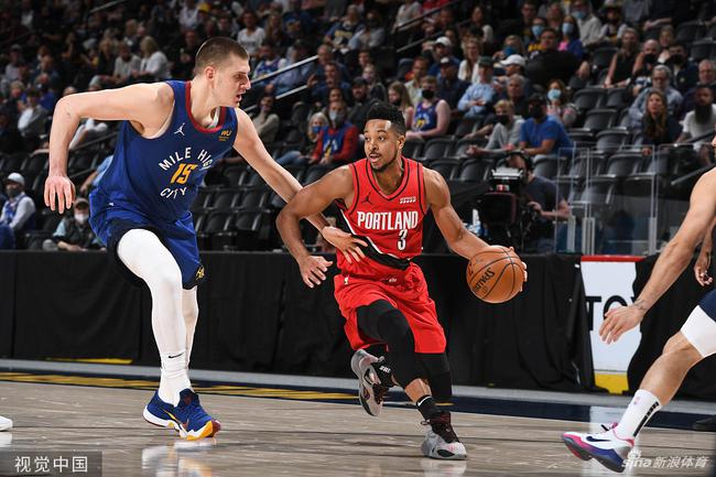 主教练靠的 主教练靠的